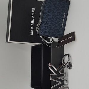 NWT Michael Kors Gift Set - navy monogram zip card wallet with MK keychain charm